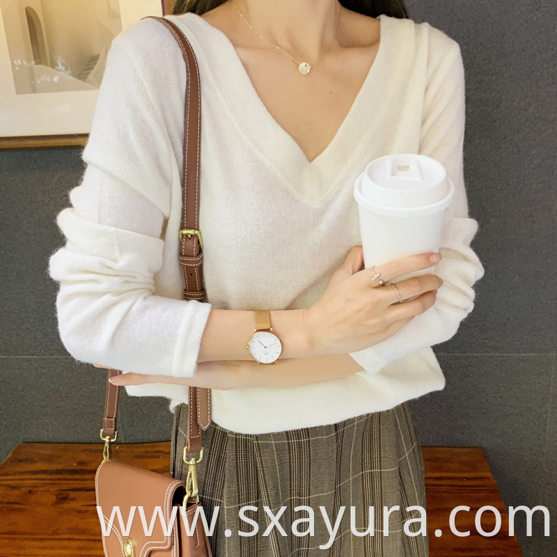 Long-sleeved Solid Color Top